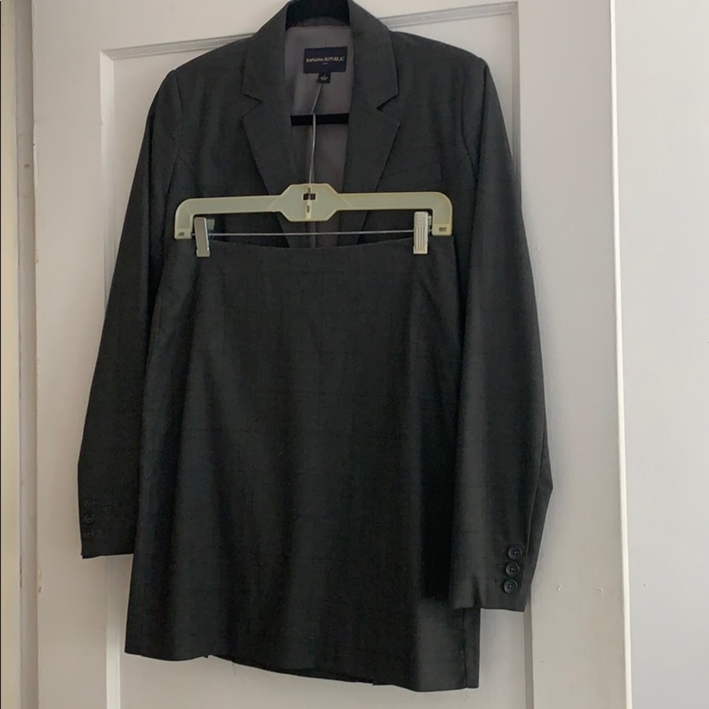 Gray Woman’s 2 piece suit